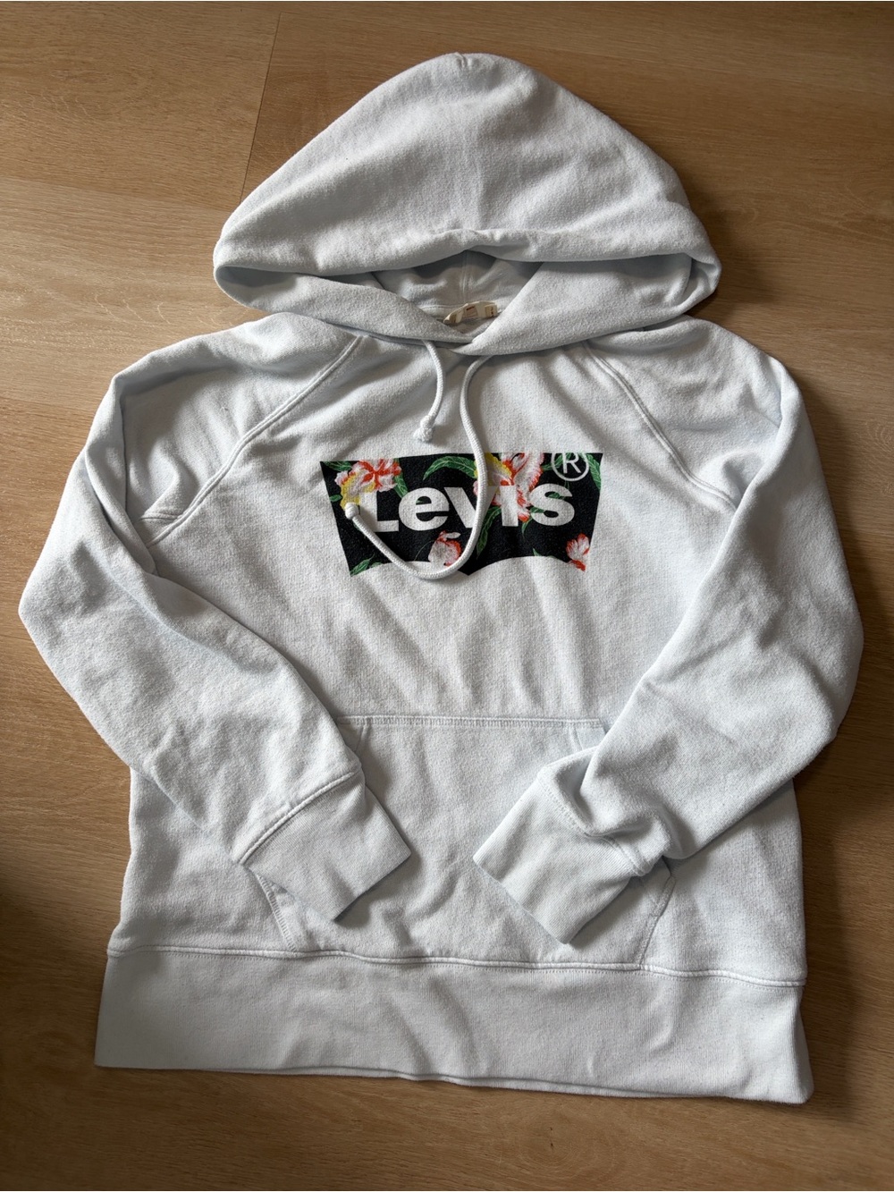 Levi’s White Floral Logo Lightweight Pullover Hoodie